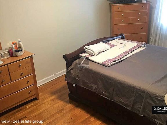 3rd image of 2045 E 61st St #2
