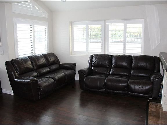 5th image of 29731 Strawberry Hill Dr