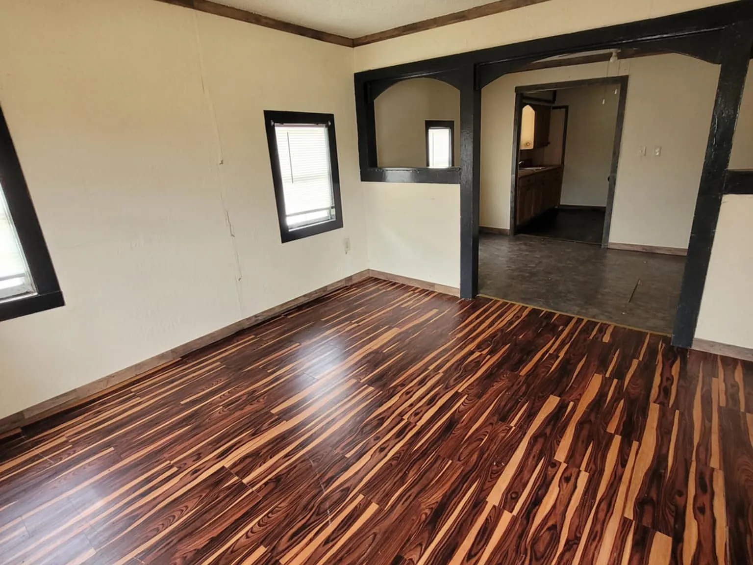 309 E. Chestnut Ave. - 1 — Photo 3