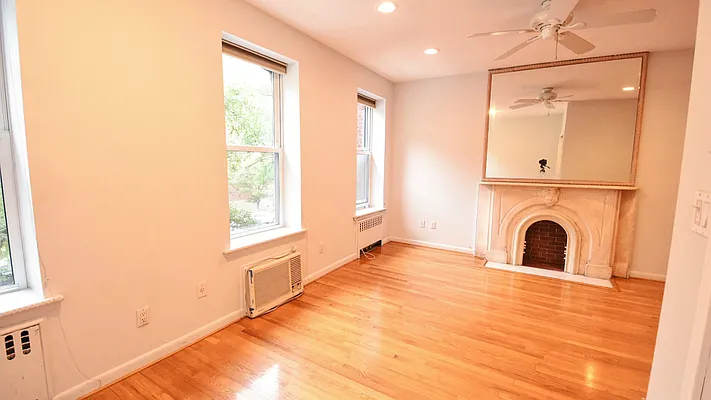 Rented by Keller Williams NYC | media 17
