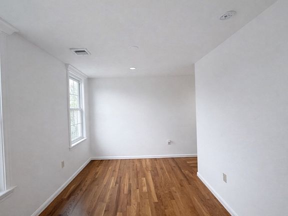 5th image of 78-80 Dalby St #3