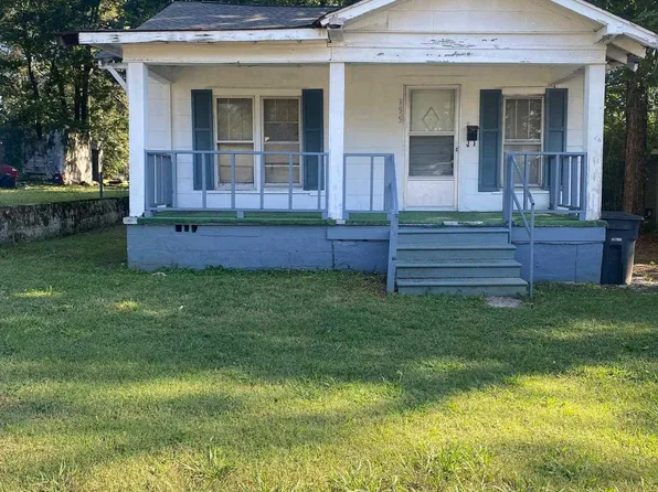 155 Edgewood Dr, Florence, AL 35630