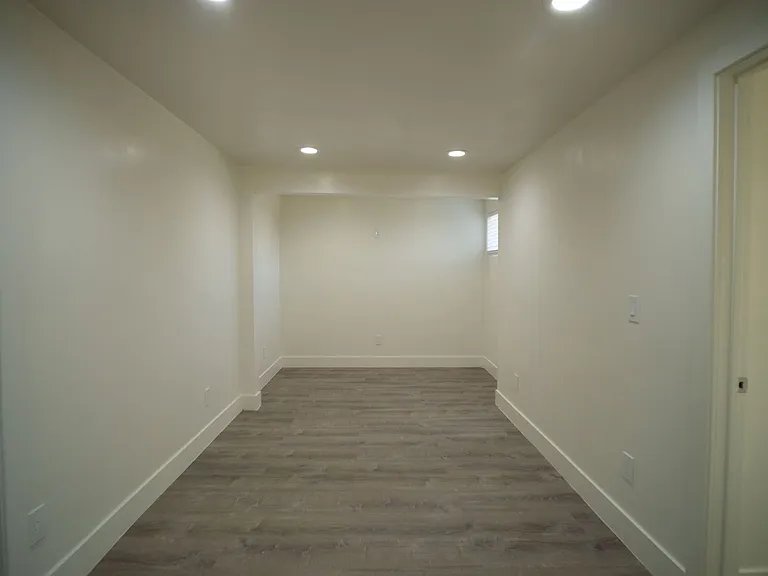 The Plaza House — Photo 22