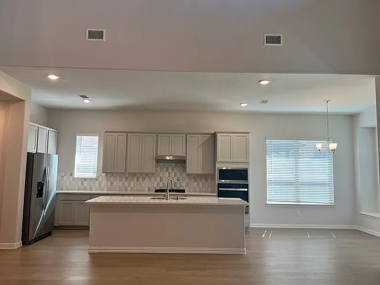 416 Breeds Hill Rd — Photo 4