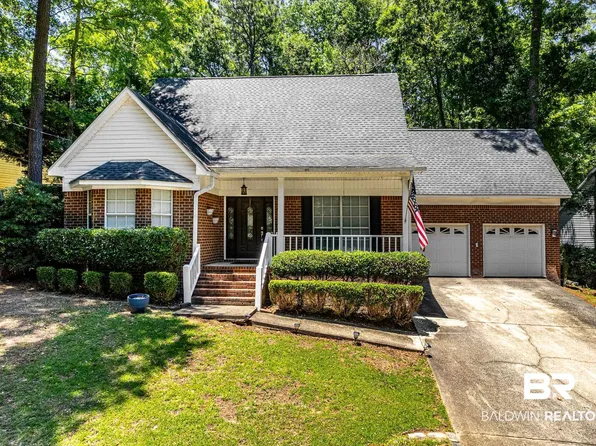 200 Rolling Hill Dr, Daphne, AL 36526