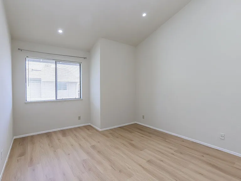 223 Bonita Ln — Photo 27