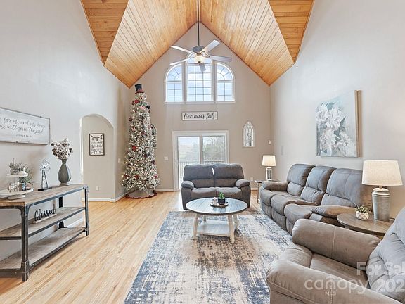 2nd image of 241 Taylor Cir