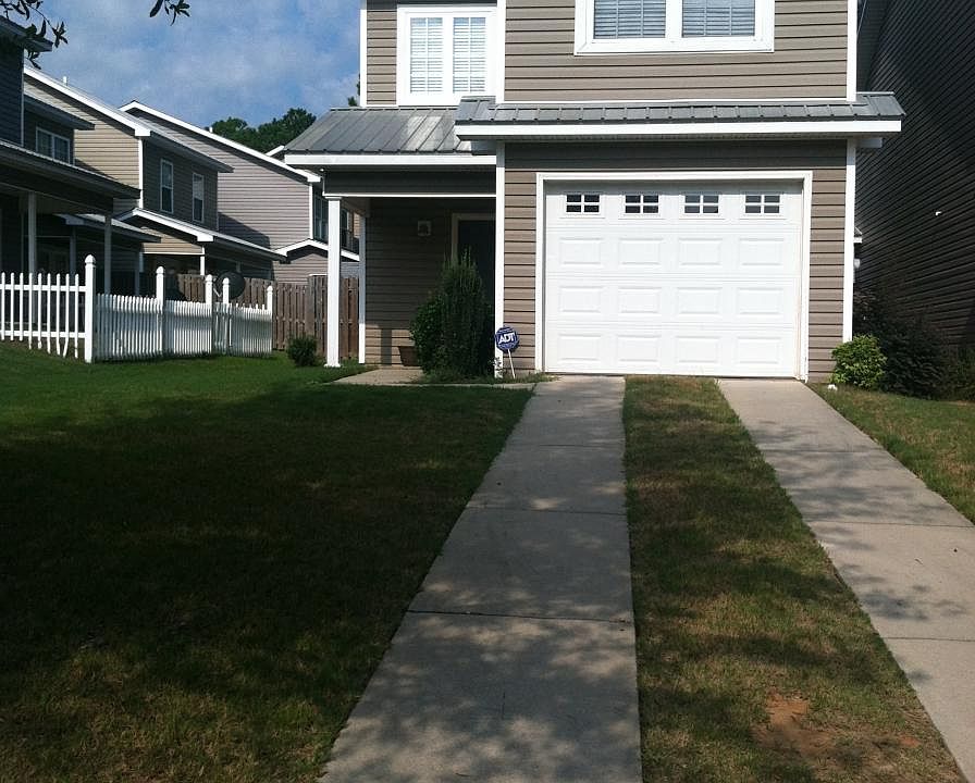 2nd image of 138 Coral Ln
