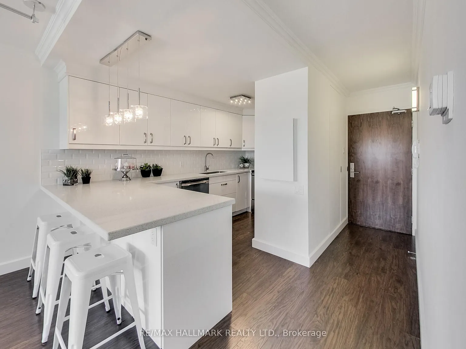 1 bed, $2,495 — Photo 1