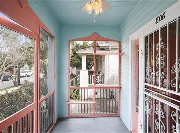 2nd image of 806 Taft Pl