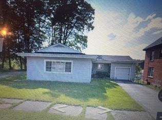 215 Oakland Ave, Punxsutawney, PA 15767