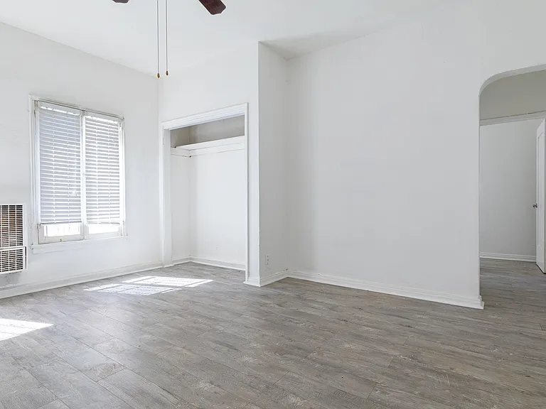 3048 W 12th Street — Photo 42