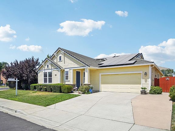 2nd image of 800 Purple Sage Drive