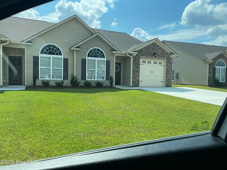 3217 Gordon Dr #A — Photo 10