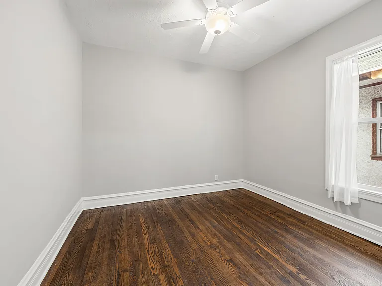 434 N Pine Ave #2 — Photo 11