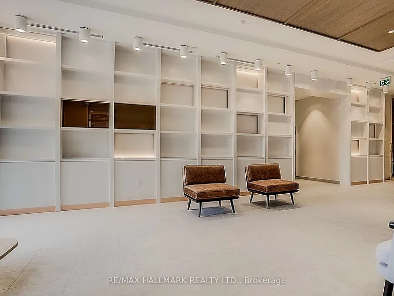 15 Richardson St #316 — Photo 5