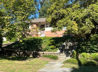 6805 Millwood Rd, Bethesda, MD 20817