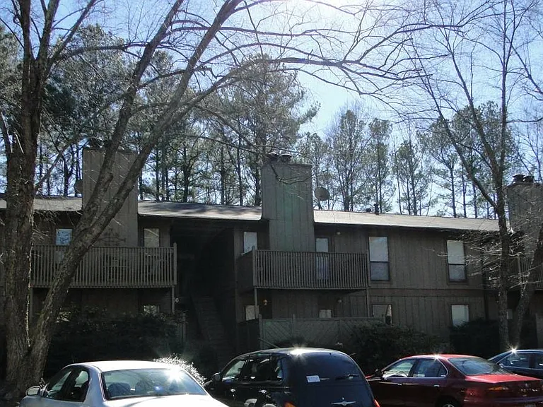 912 Dunbar Dr — Photo 3
