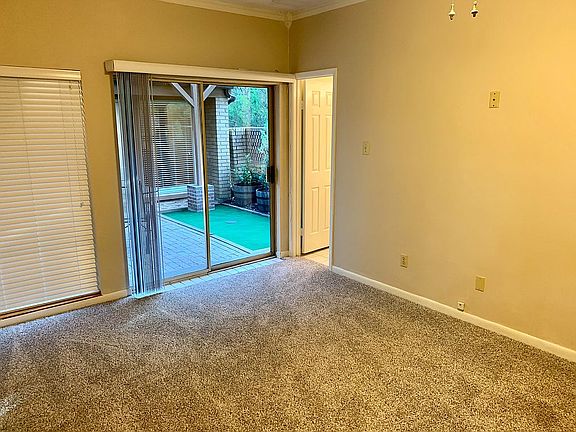 5th image of 3122 Camelot Dr APT 24