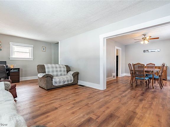 3rd image of 134 May Ave