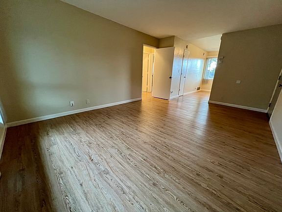 5th image of 3530 Farm Hill Blvd APT 11