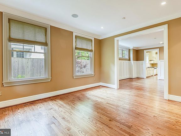 4th image of 5718 Huntington Pkwy