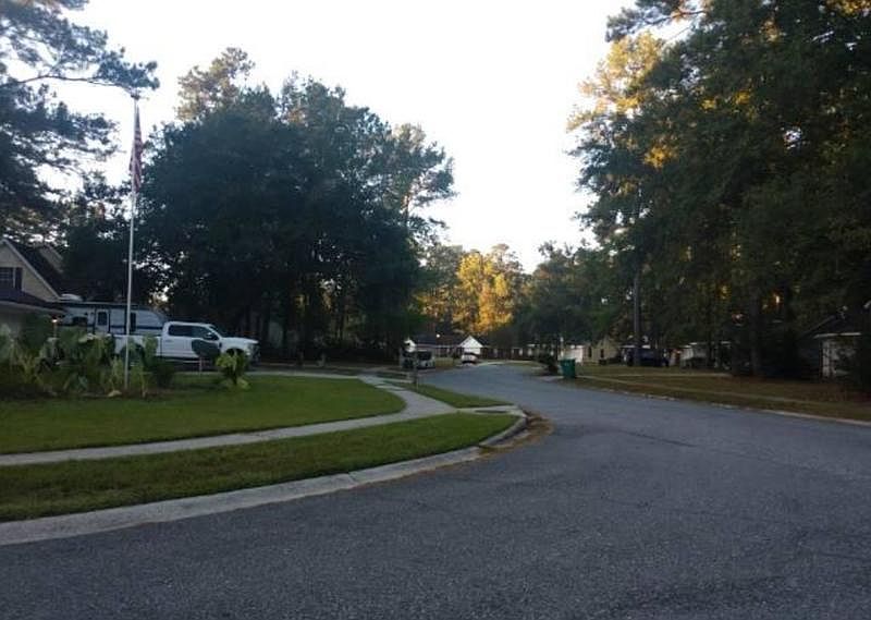 2nd image of 202 Laurel Oak Ct