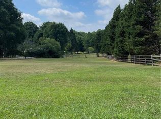 141 Dusty Dr, Lexington, NC 27295