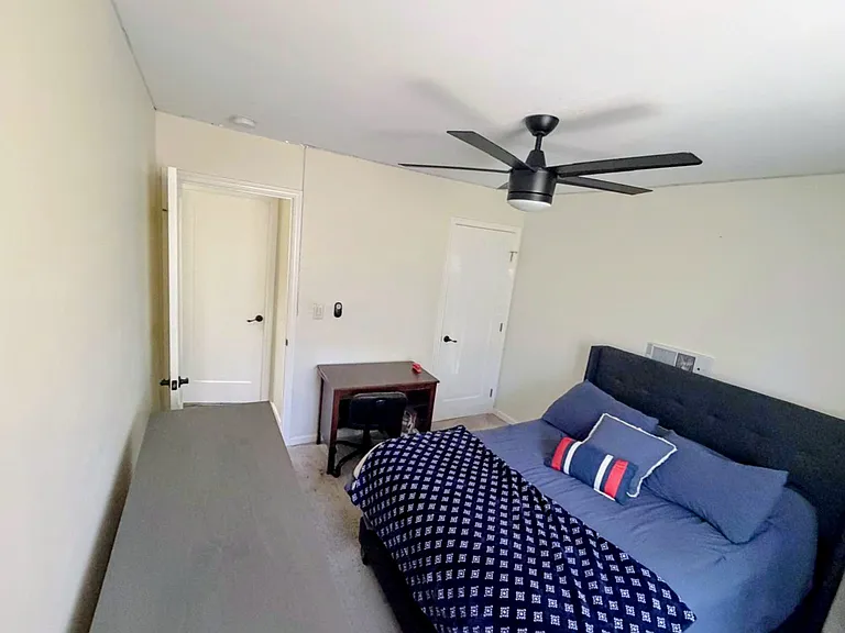 3906 C St — Photo 2