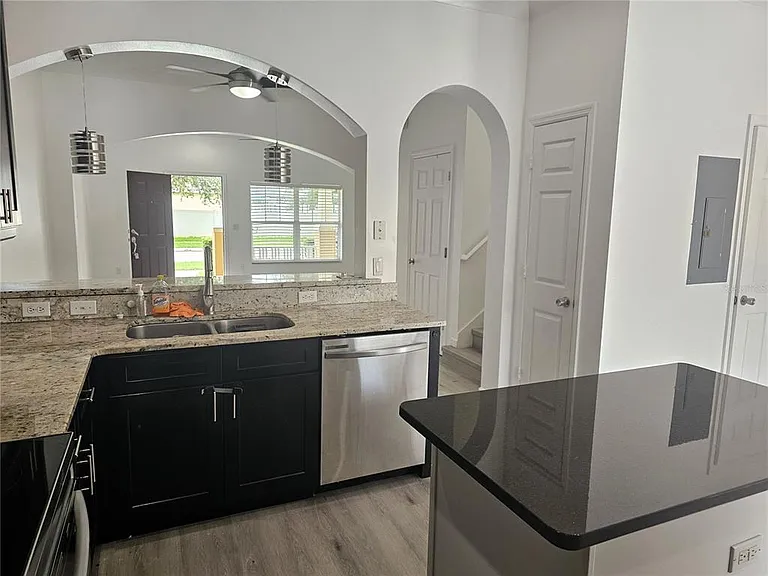9153 Oak Fern Dr — Photo 6