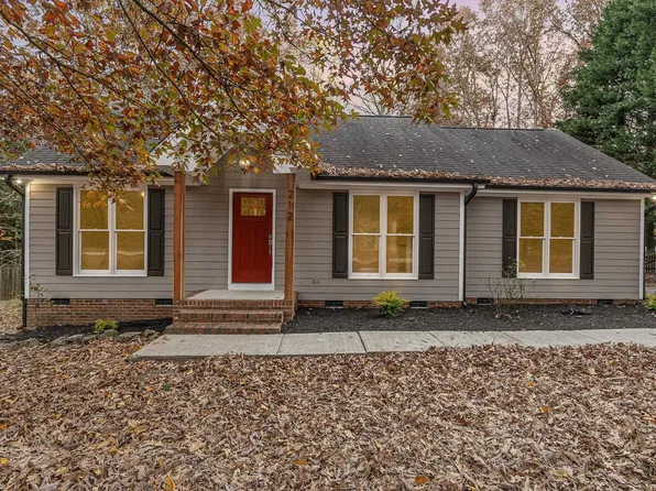 212 Deep Pool Ct, Benson, NC 27504