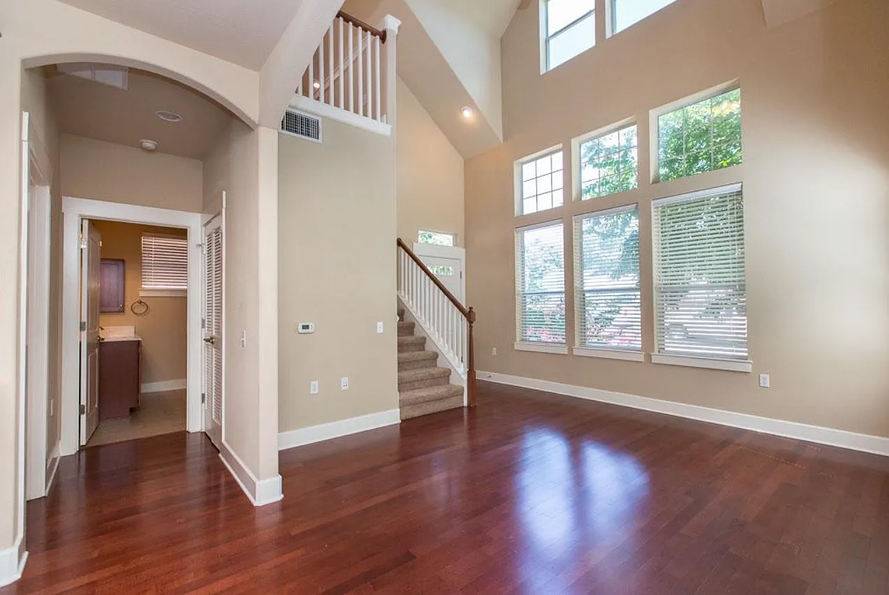 2 bed, 1213 sqft, $2,600 — Photo 4