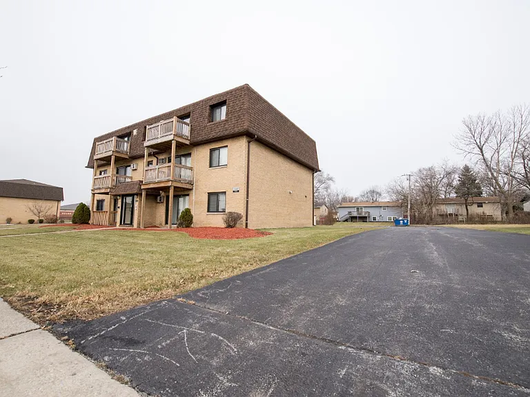21837 Jeffrey Ave — Photo 13