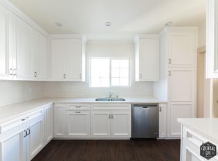 2333 1/2 2nd Ave, Los Angeles, CA 90018