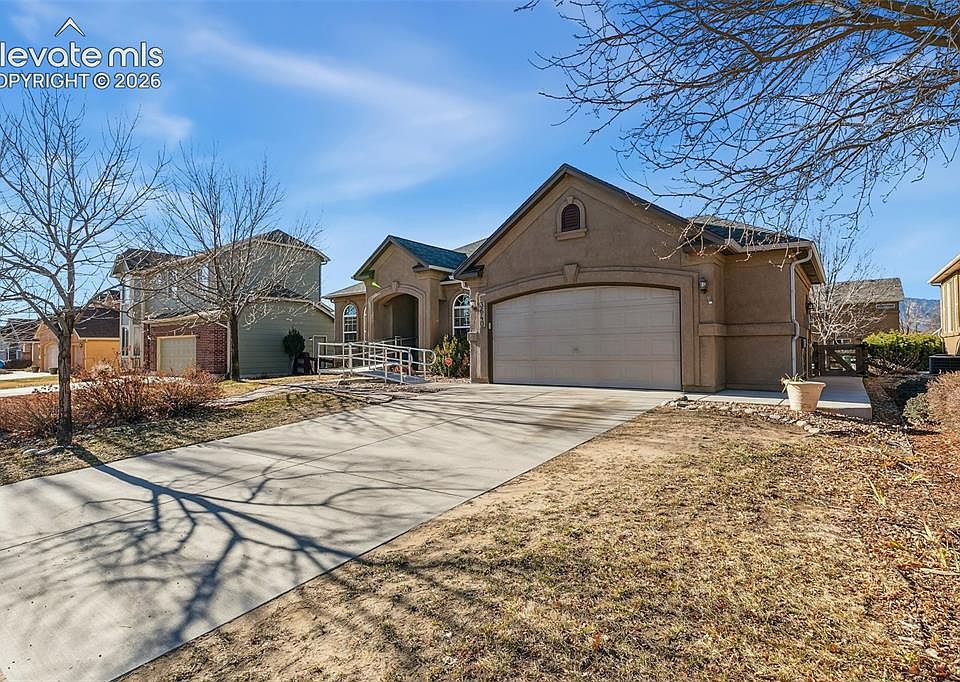 1st image of 3640 Tail Wind Dr