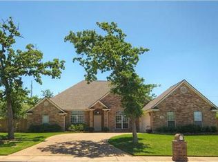 308 Woodland Springs Dr, College Station, TX 77845