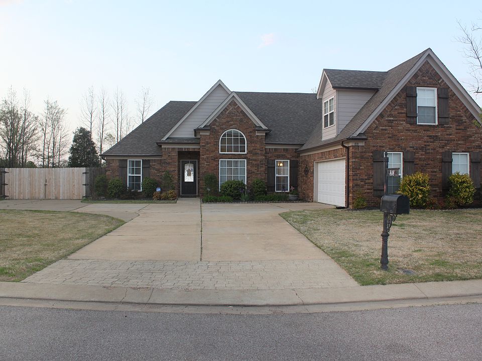 1st image of 818 Rockbridge Cv