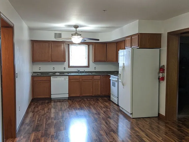 Beautiful Apartment Near Campus — Photo 10