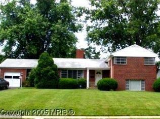3506 Washington Dr, Falls Church, VA 22041
