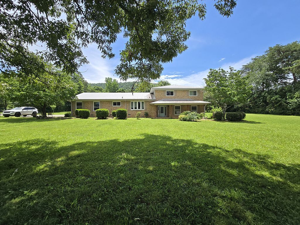 3399 Godfrey Ave NE - Property Image