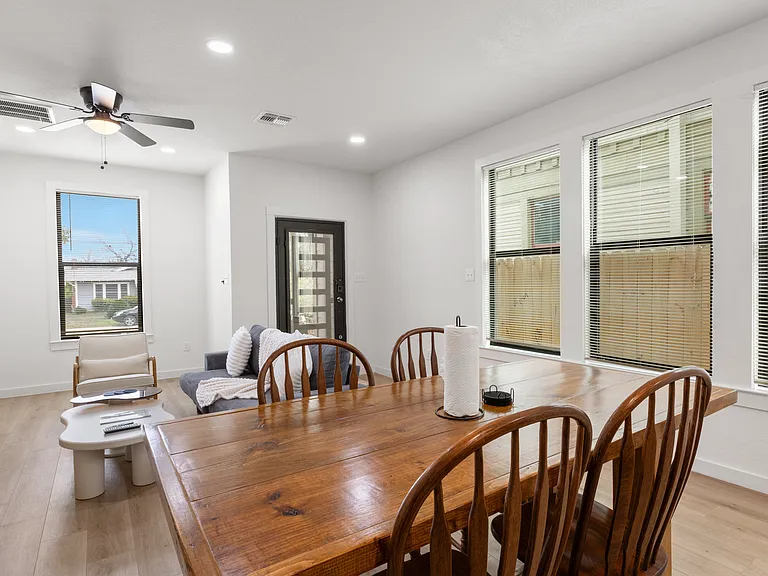 1012 Denver Blvd — Photo 34