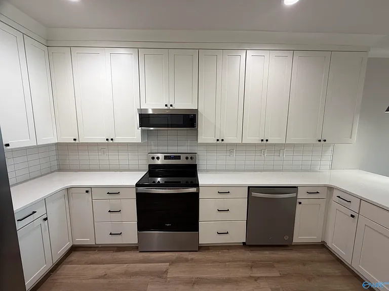13 Vine St NE — Photo 8