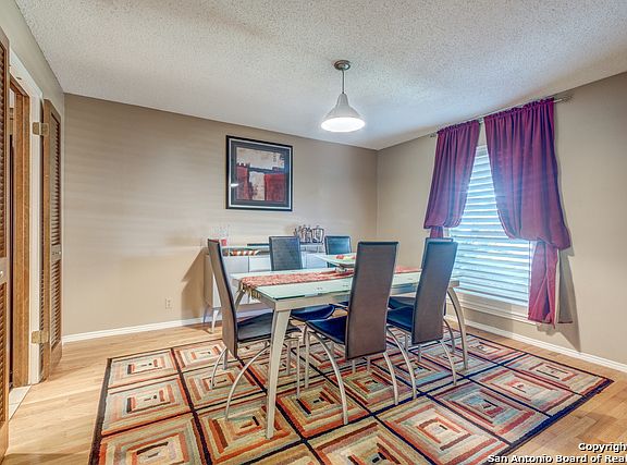 4th image of 2822 Peppermill Run St