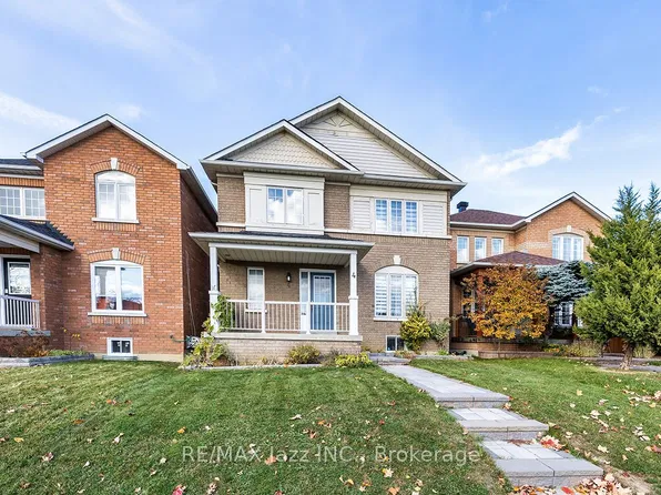 4 McCartney Ave, Whitby, ON L1R 2Y3