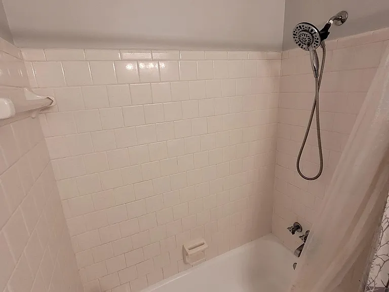 224 Price St — Photo 8