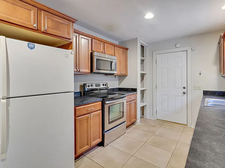 4364 Manhassett Dr — Photo 11