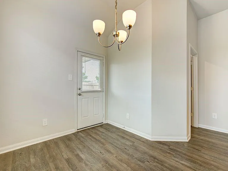 14469 Sugar Pines Dr — Photo 16