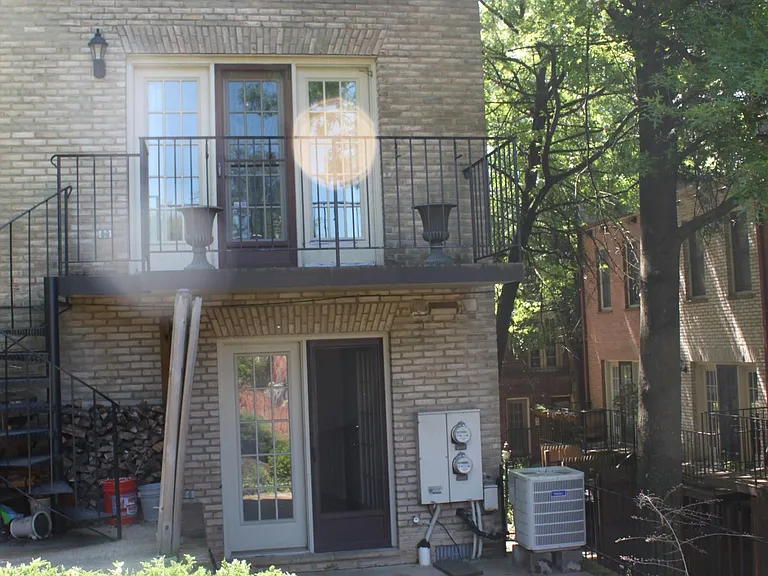 4609 Macarthur Blvd NW #A — Photo 25