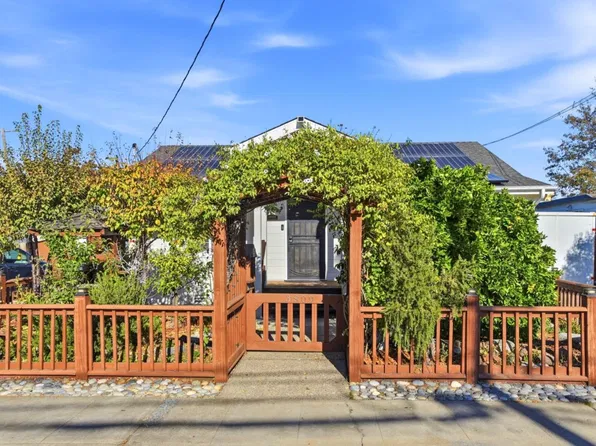 3809 Colegrove St, San Mateo, CA 94403