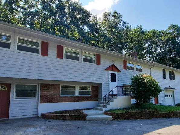 19 Cottonwood Lane, Montville, CT 06382